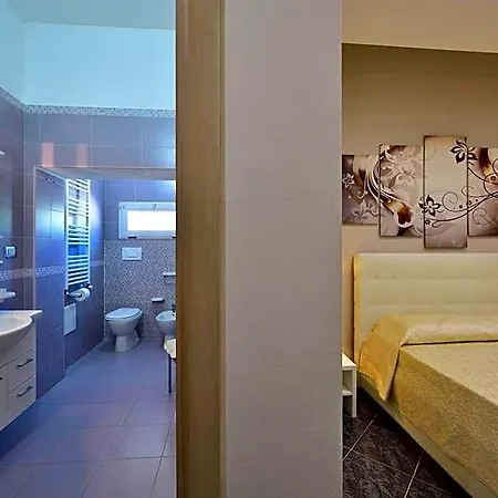 Relax Oda ve Kahvaltı 3*